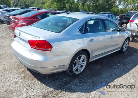 2014 Volkswagen Passat 2.0L Tdi Sel Premium z USA, uszkodzony, nr VIN 1VWCN7A36EC047343